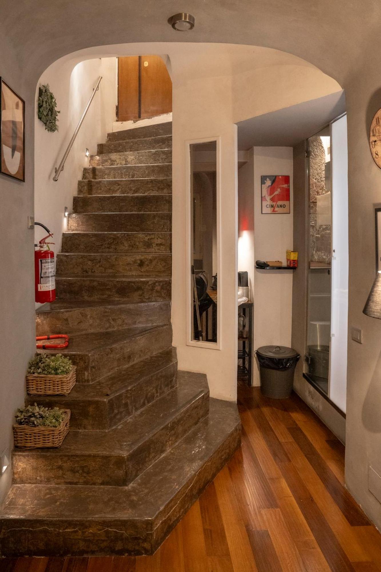 Domus Ciancaleoni - Colosseum - Rione Monti Appartement *